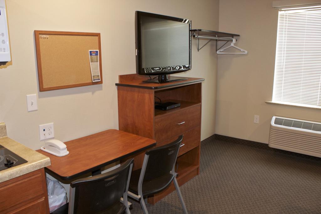 Woodspring Suites Williston Kültér fotó