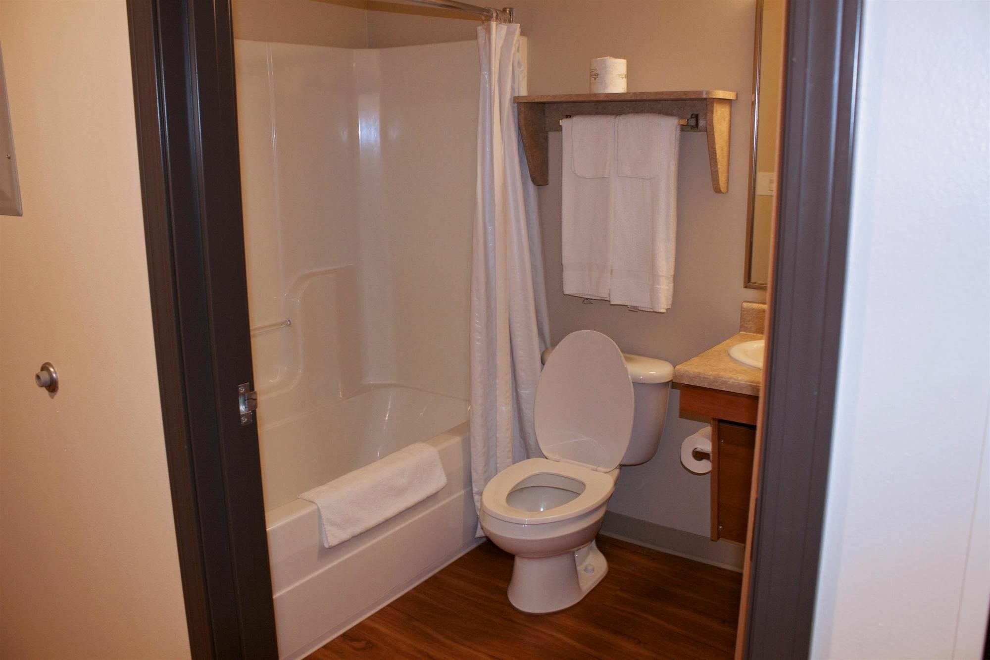 Woodspring Suites Williston Kültér fotó